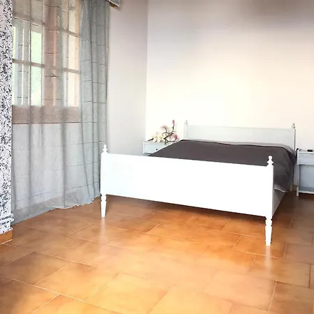 Santova'S Apartment Апартаменты